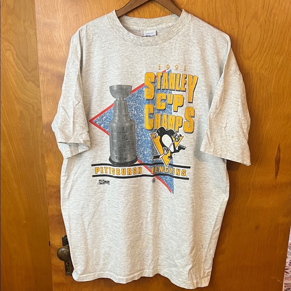 Authentic Vintage - Pittsburgh Penguins Stanley Cup Champs Men’s T-Shirt - Gray